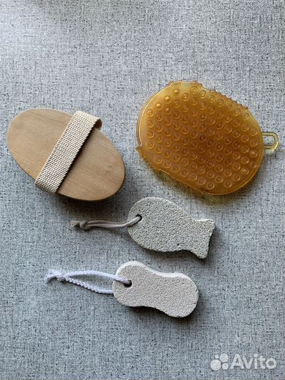 Массажная щётка для тела и пемза (набор)