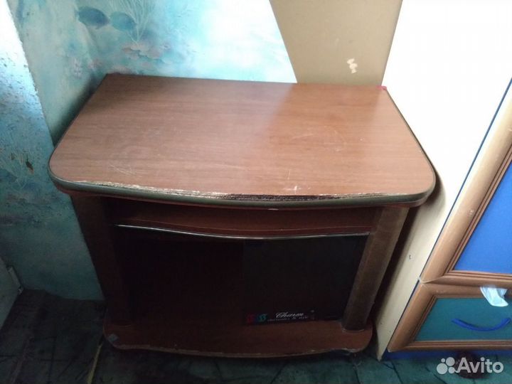 Тумбочка под телевизор