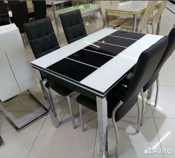 Стол кухонный