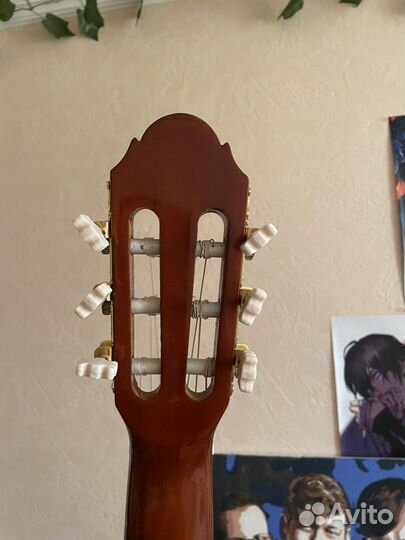 Акустическая гитара