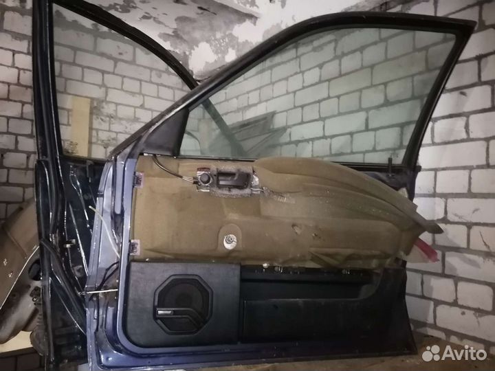 Дверь передняя правая volkswagen passat b3