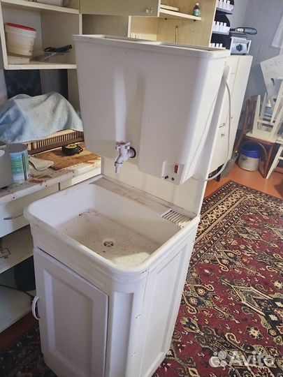 Умывальник электрический мойдодыр