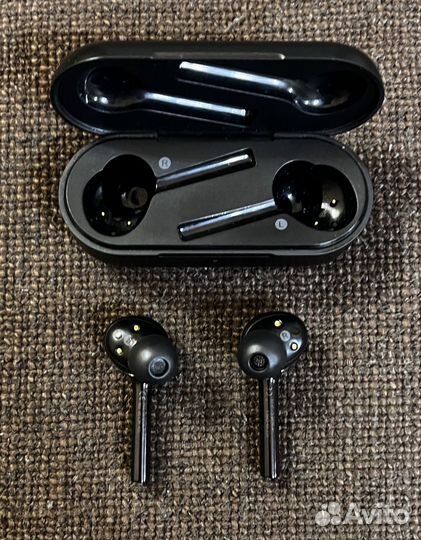Беспроводные наушники huawei freebuds