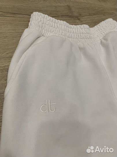 Спортивные штаны широкие