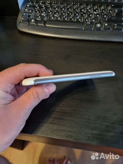 Телефон Samsung