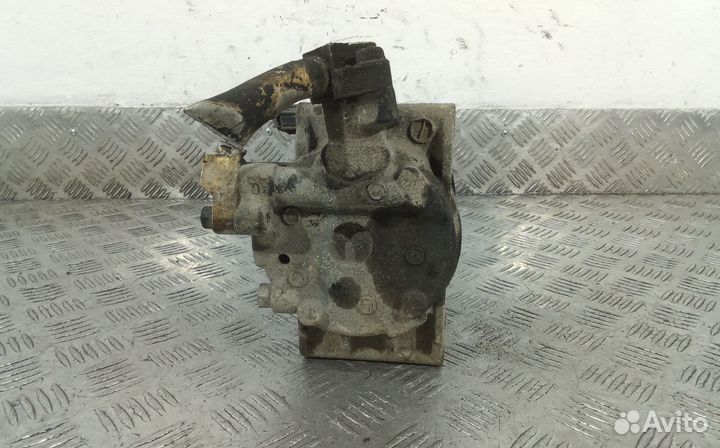 Компрессор системы кондиционирования Nissan Pathfi