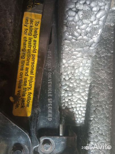 Домкрат Toyota cavalier