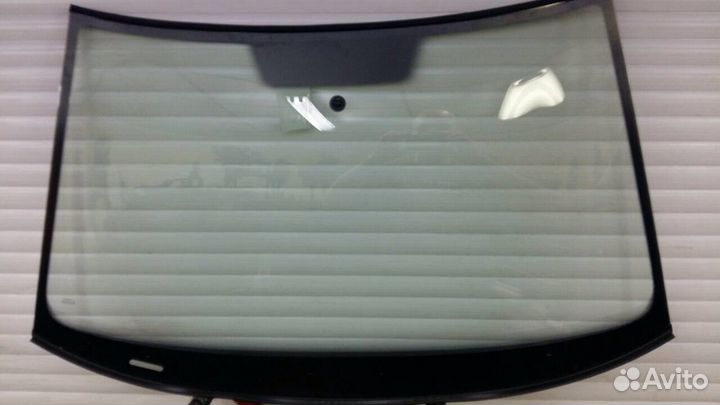 Skoda yeti 09- стекла лобовые pilkington