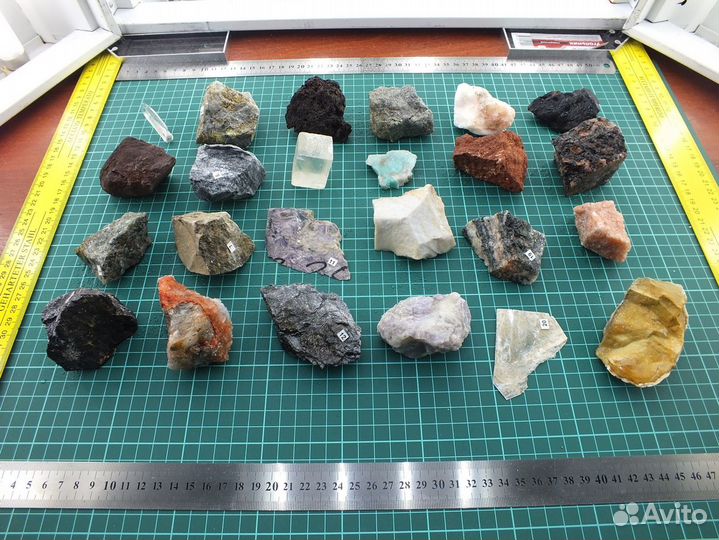 Камни №31 Коллекция крупных минералов 24 шт (2шт)