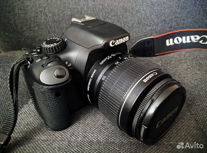Зеркальный фотоаппарат Canon EOS 550D в отличном с