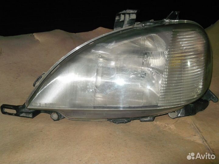 Фара мерседес
