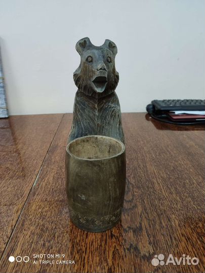 Медведь деревянный с баченком