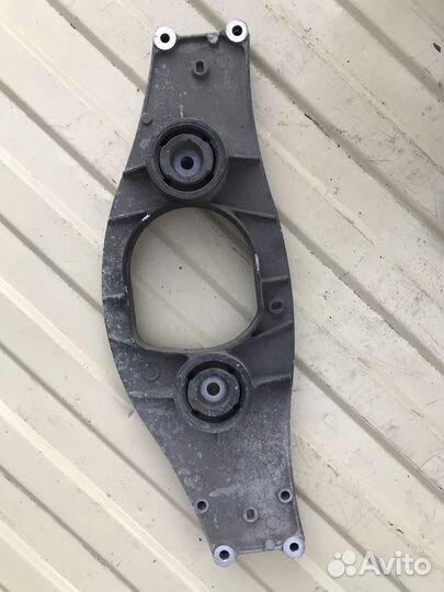 Кронштейн редуктора Mercedes-Benz S-Class W221