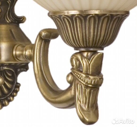 Стильный настенный светильник Афродита бренда MW-l