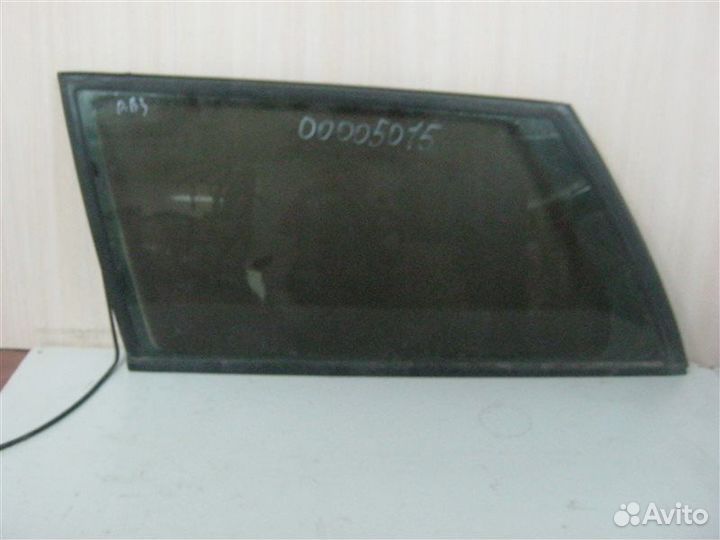 Стекло кузовное глухое левое Volkswagen Passat