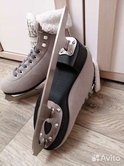 Коньки женские nordway