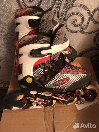 Роликовые коньки