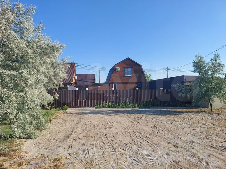 Коттедж 76 м² на участке 1,5 сот.