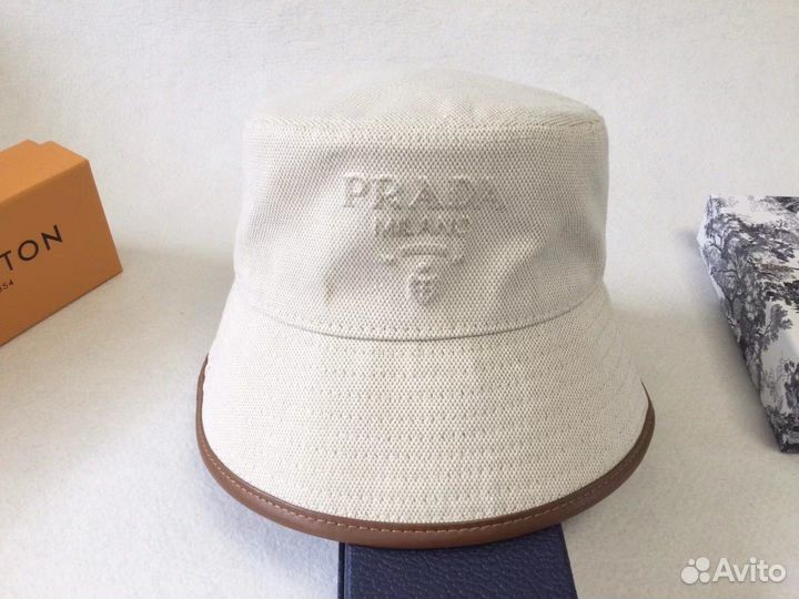 Панама Prada