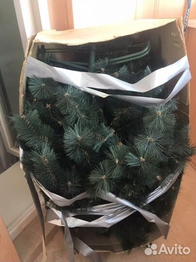 Елка искусственная 210