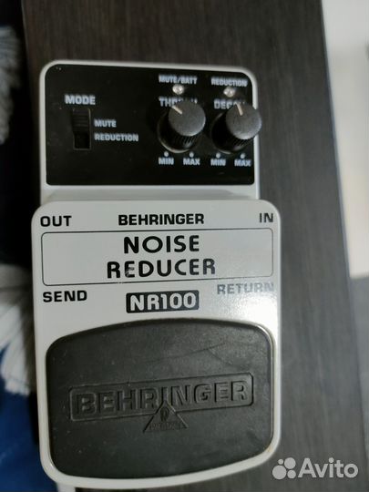 Педаль эффектов behringer nr100