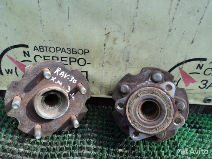 Ступица задняя Toyota Rav4 ZSA35 3ZR