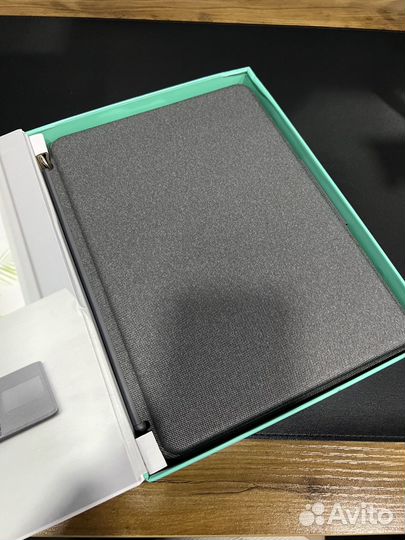 Logitech Combo Touch iPad (7,8,9 Gen)