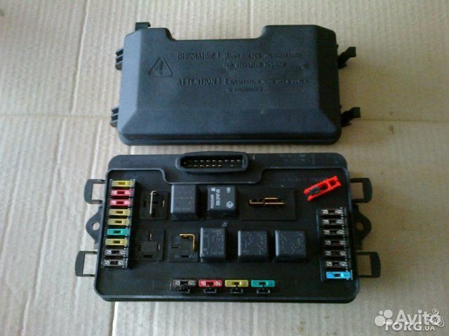 Монтажный блок ваз 2109. Какие предохранители на ваз 2109 карбюратор. Монтажный блок ваз 21 0 9. F16 монтажный блок 2109. Монтажный блок ваз 2108.