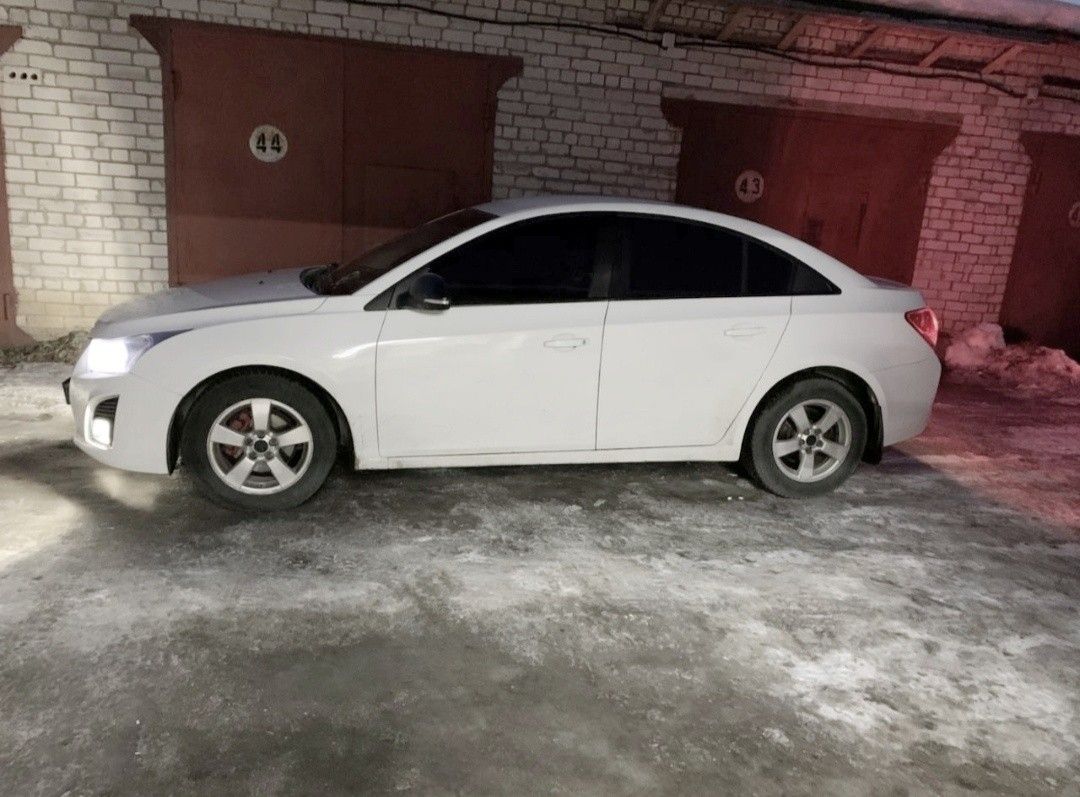 Chevrolet Cruze: фото владельца