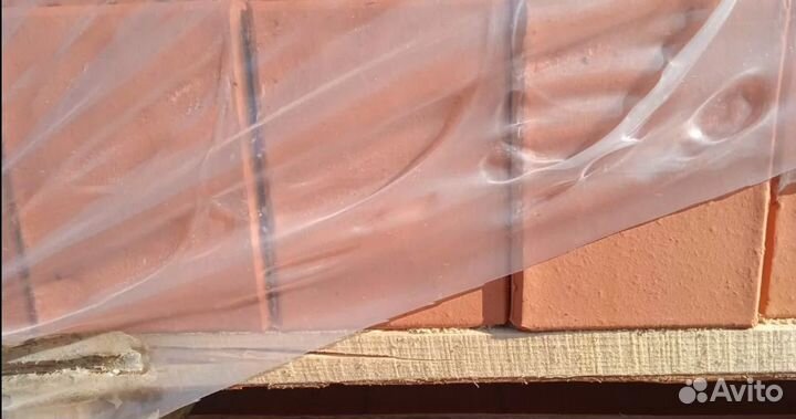 Кирпич с доставкой: профессионально и оперативно