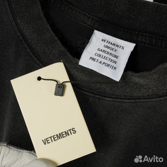 Футболка vetements paris