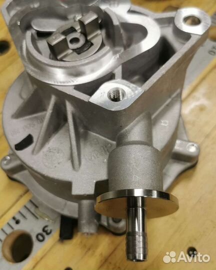 Штуцер вакуумного насоса wabco cummins с клапаном