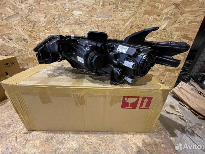 Фара правая Митсубиси Аутлендер 3 gf