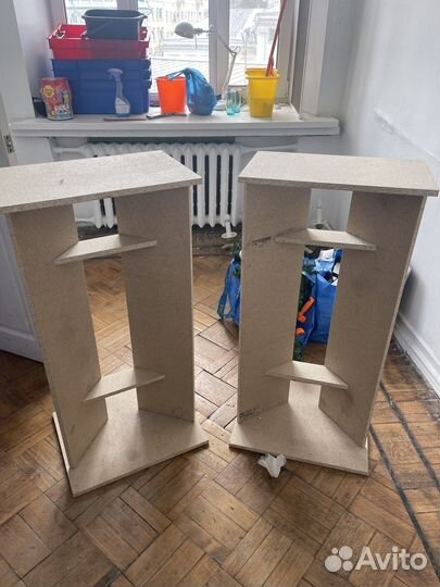 Стойки для студийных мониторов