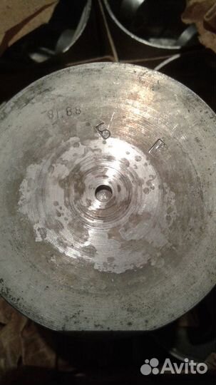 Поршень комплект двигателя Газ на 81,88