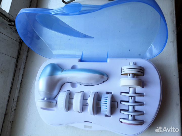 Прибор по уходу за кожей лица и ногтями