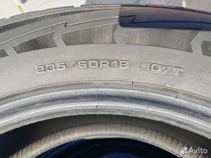 Goodyear UltraGrip Ice 235/60 R18 107T