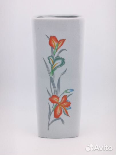 Ваза для цветов. Фарфор