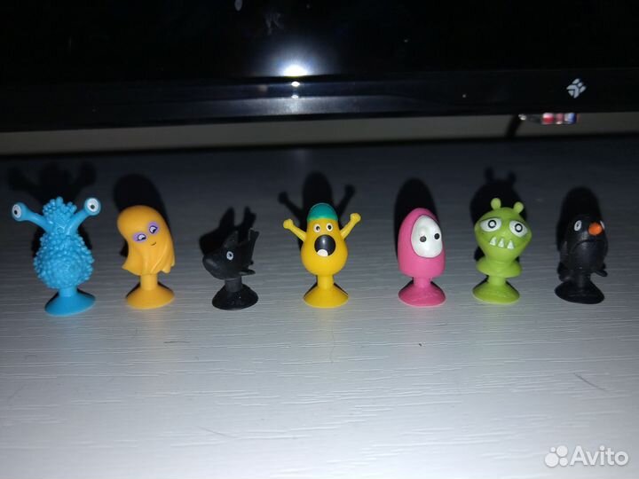 Разные коллекции из магазинов, прилипалы,скрепыши