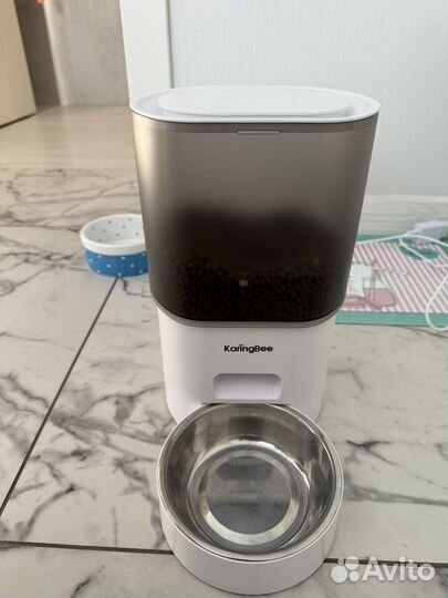 Автоматическая кормушка для кошек и поилка