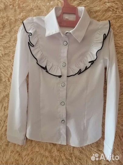 Блузка белая