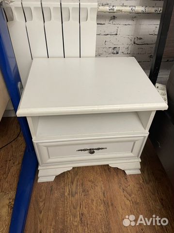 Тумба прикроватная белая