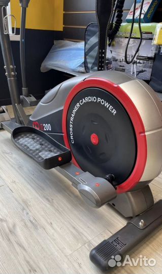 Эллиптический тренажер CardioPower E226