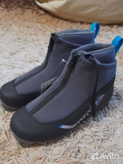 Новые лыжные ботинки размер 36/37 Декатлон