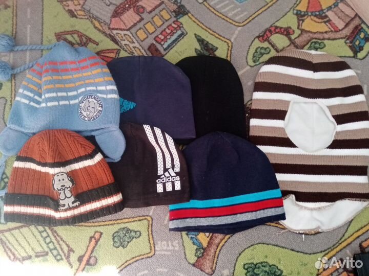 Отдам шапки осень, зима