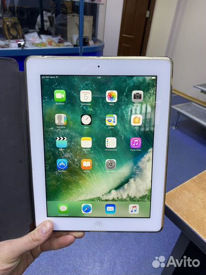 iPad 4 64gb белый с сим картой + чехол