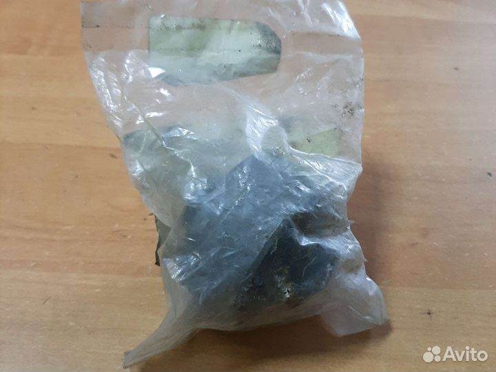 Сайленблок переднего рычага mitsubishi lancer -09