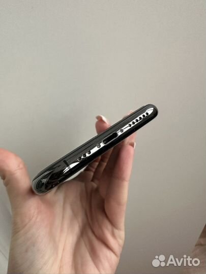 iPhone Xs, 64 ГБ