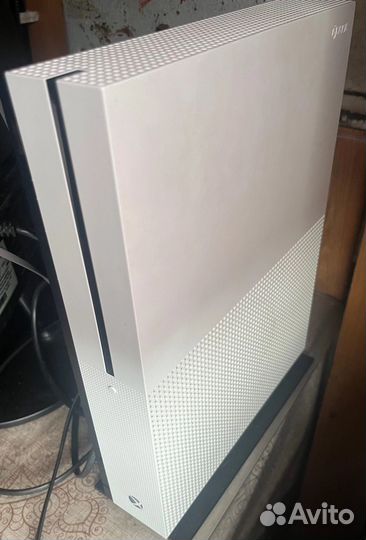 Xbox ONE S 1tb