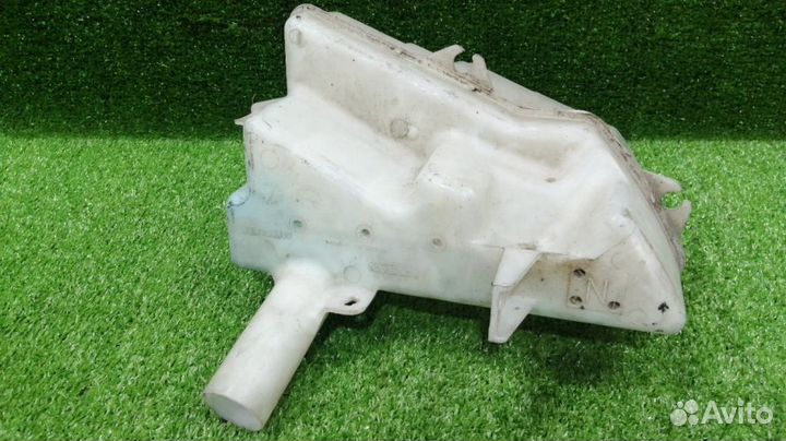 Бачок омывателя Infiniti G35s